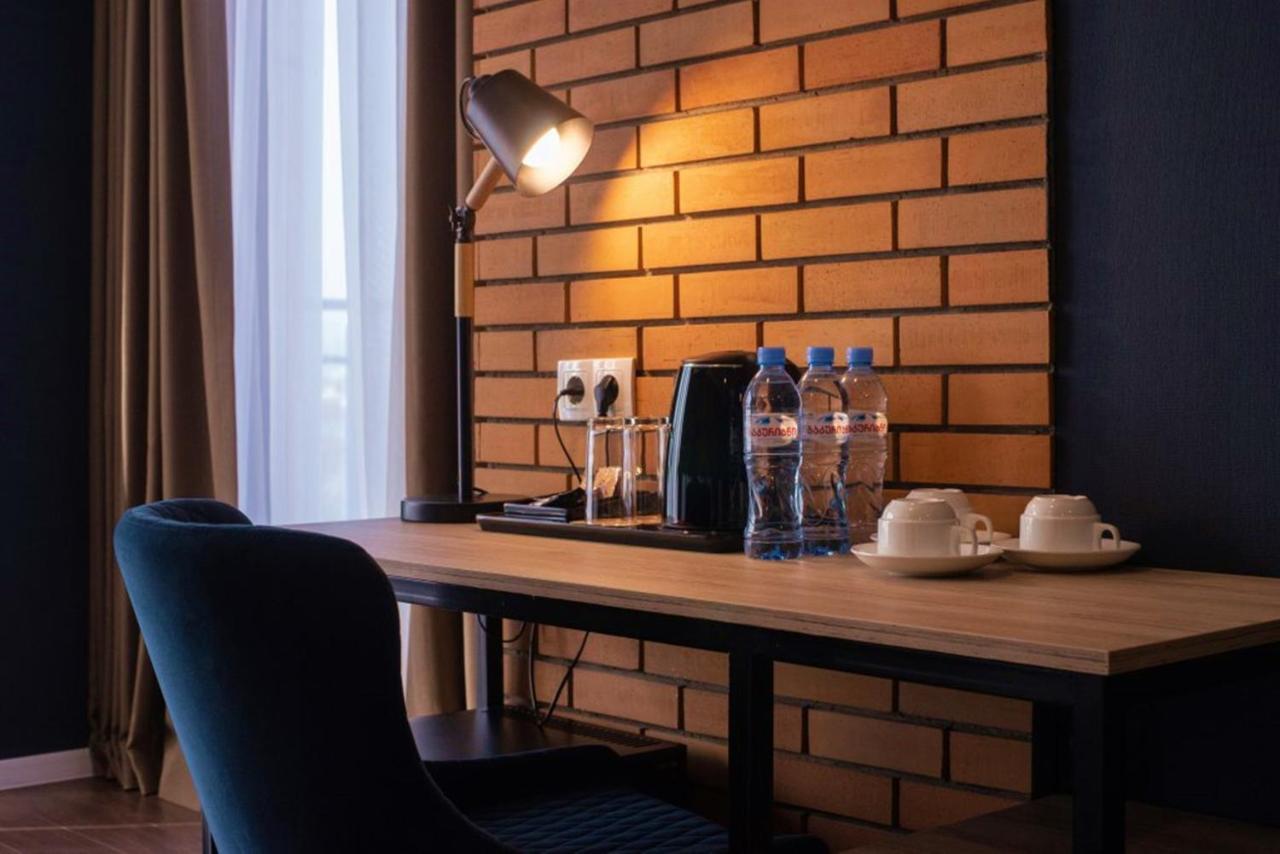 Bricks Hotel Tbilisi Ngoại thất bức ảnh