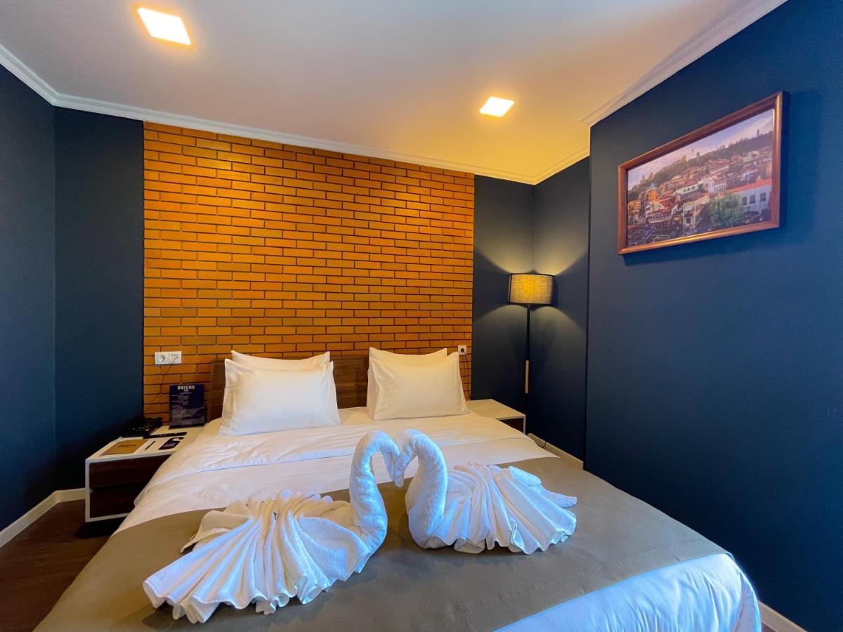 Bricks Hotel Tbilisi Ngoại thất bức ảnh