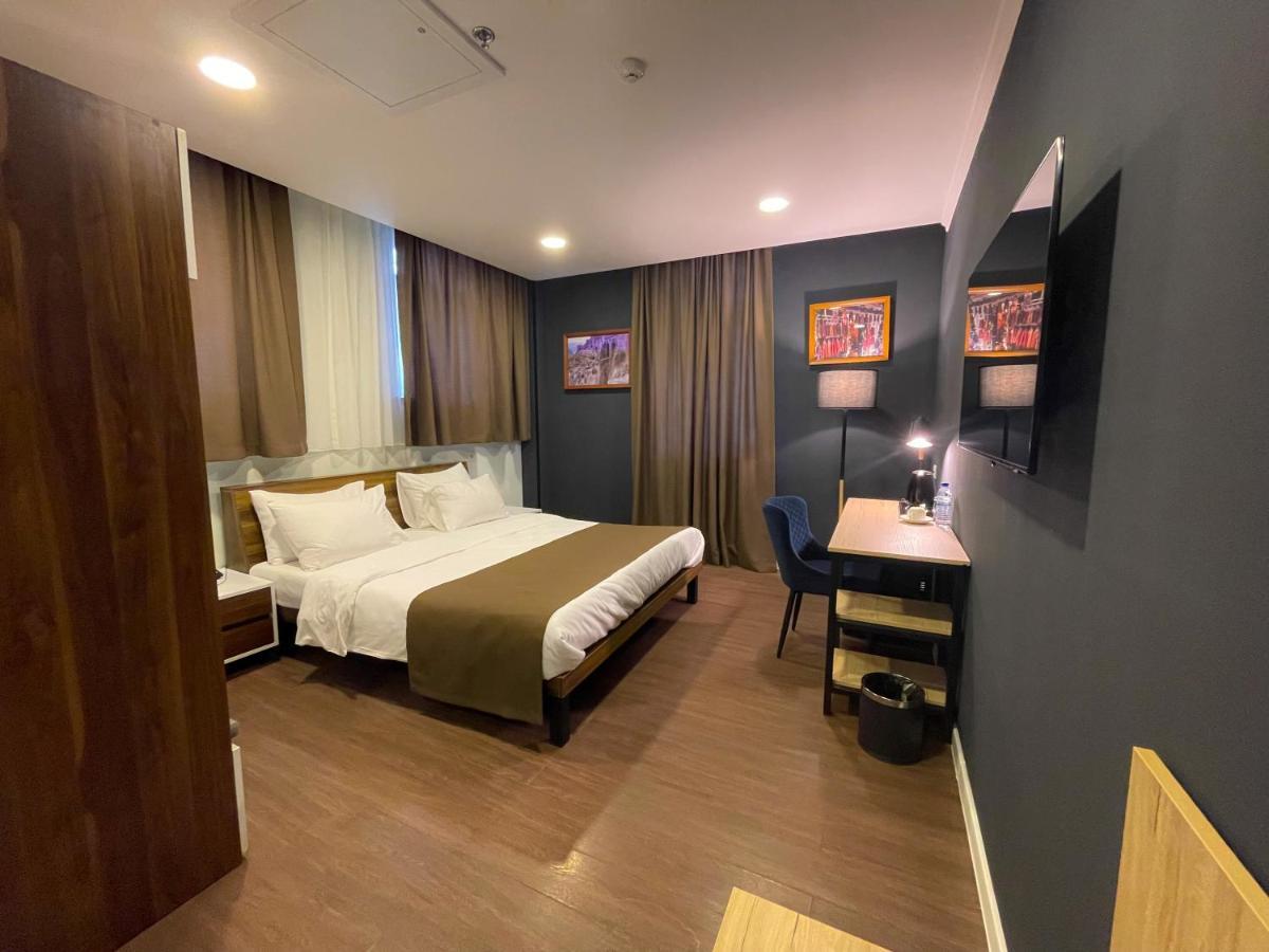 Bricks Hotel Tbilisi Ngoại thất bức ảnh