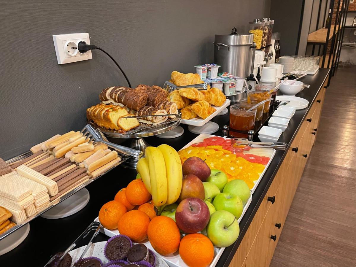 Bricks Hotel Tbilisi Ngoại thất bức ảnh