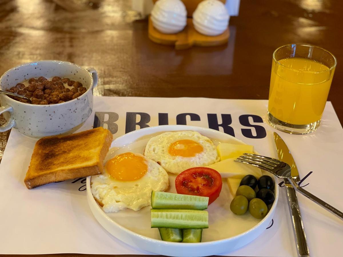 Bricks Hotel Tbilisi Ngoại thất bức ảnh