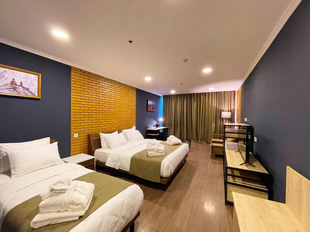 Bricks Hotel Tbilisi Ngoại thất bức ảnh