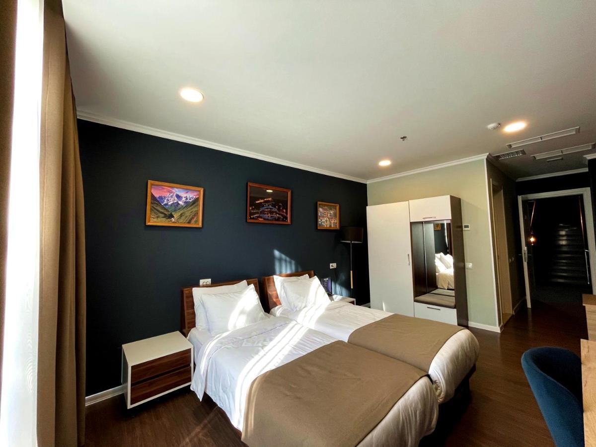 Bricks Hotel Tbilisi Ngoại thất bức ảnh