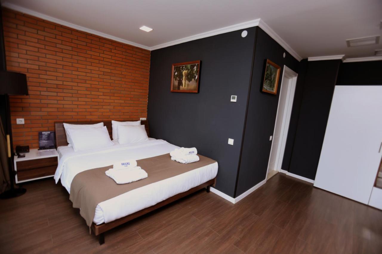 Bricks Hotel Tbilisi Ngoại thất bức ảnh