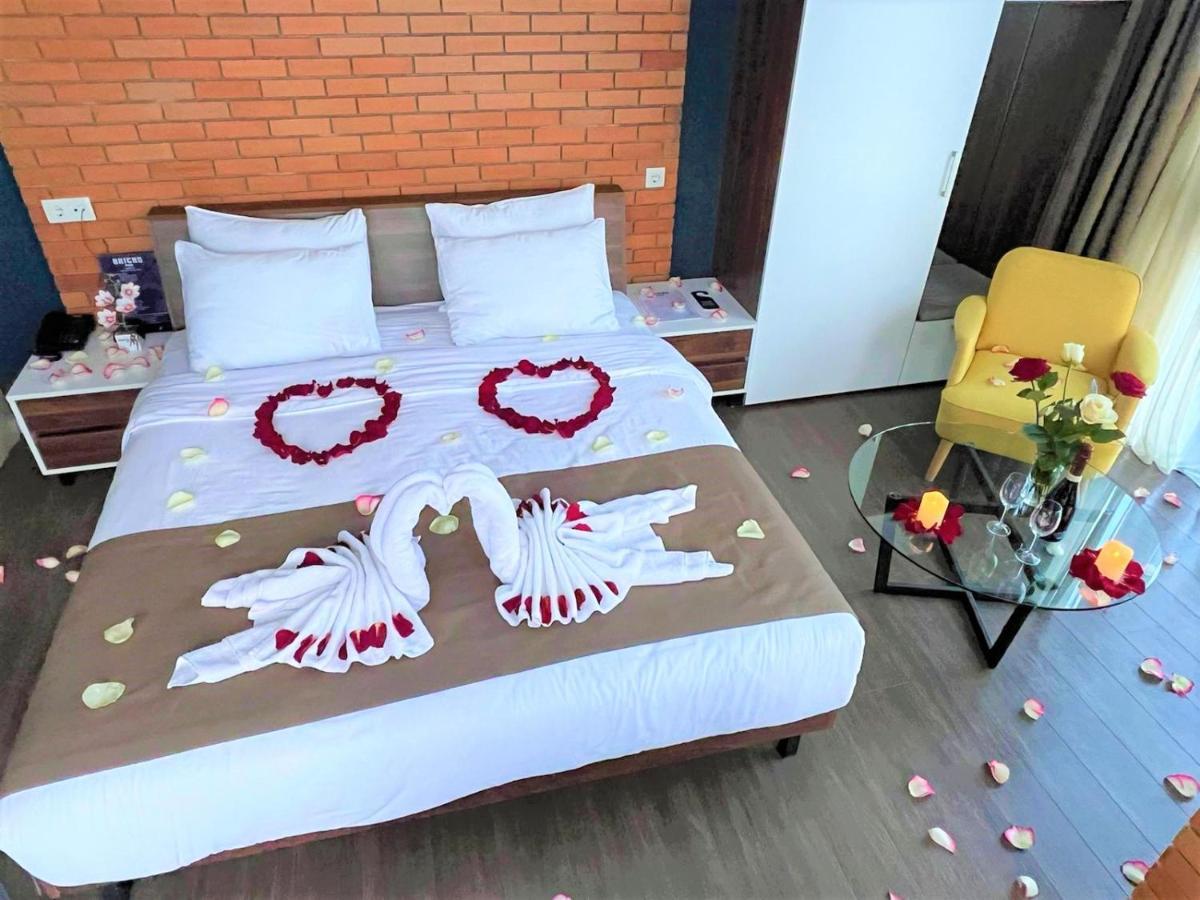 Bricks Hotel Tbilisi Ngoại thất bức ảnh